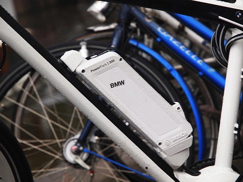 Xe đạp bmw cruise e-bike giá gần 4000 usd - 13