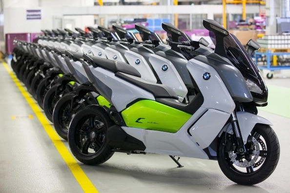Xe máy điện của bmw chính thức được bán ra thị trường - 1