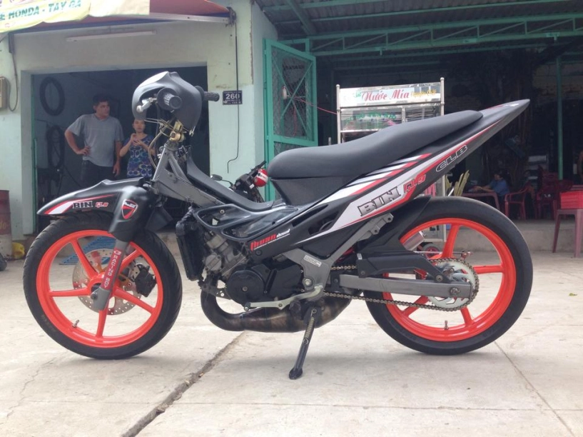 Ya z125 chạy sân của lò bin q9 - 2