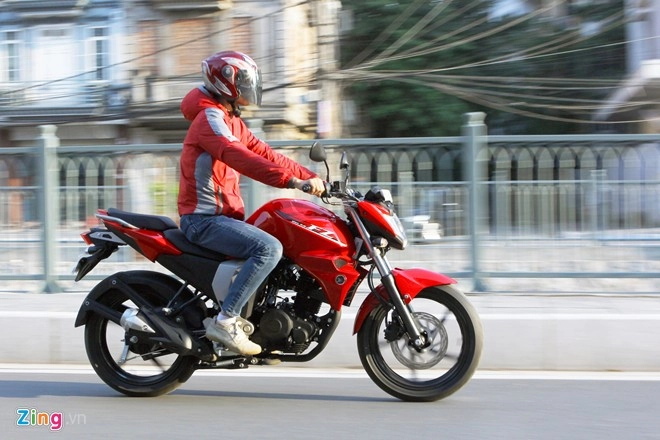 Yamaha fz-s v20 chạy thử nakedbike cỡ nhỏ - 4