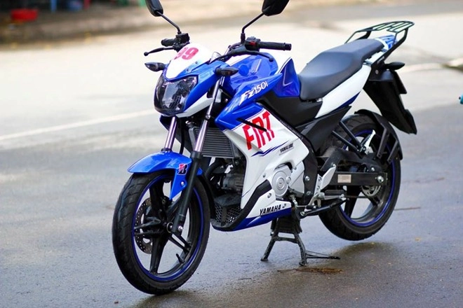 Yamaha fz150i độ lạ mắt với phiên bản xanh gp tại sài gòn - 1