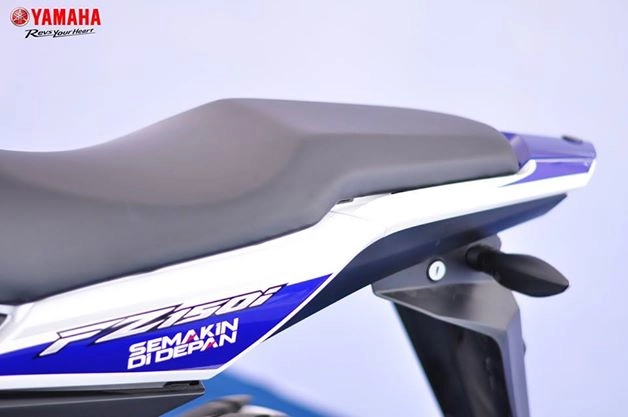 Yamaha fz150i gp 2014 vừa được lên kệ với giá 689 triệu đồng - 3