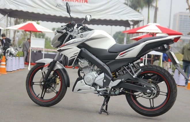 Yamaha fz150i so sánh cùng honda cb150r street fire - 5