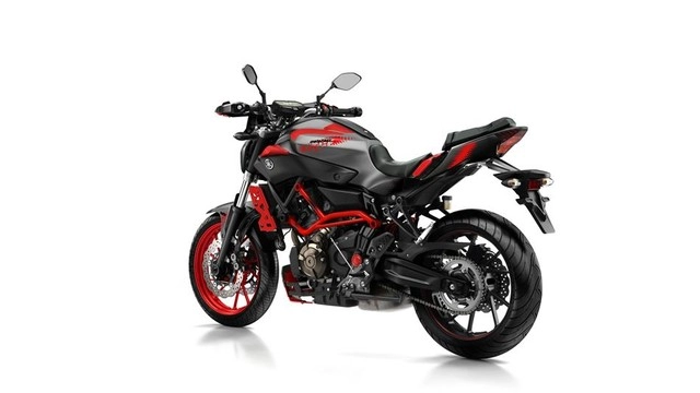 Yamaha mt-07 chiếc nakedbike giá rẻ ra mắt phiên bản stunt mới - 10