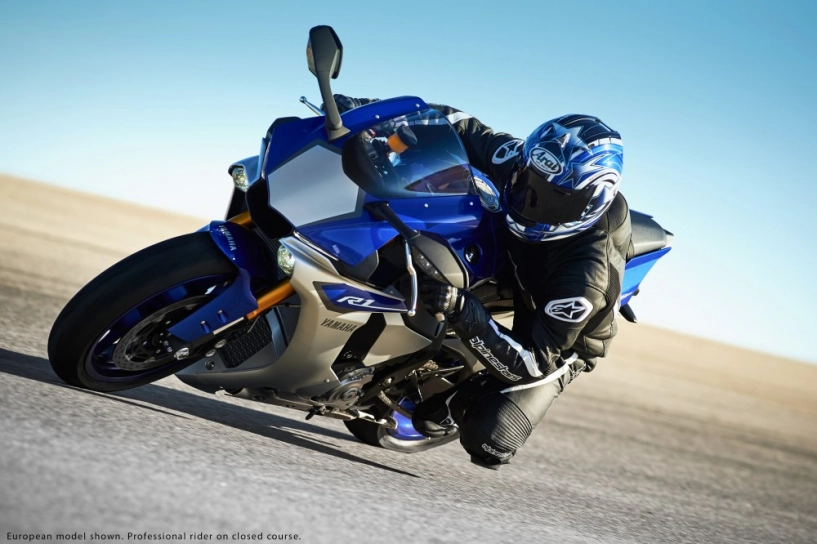 Yamaha r1 2015 vs bmw s1000rr 2015 ai là người thắng cuộc - 2