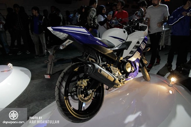 Yamaha r15 20 2014 cực kì hút khách tại indonesia - 5