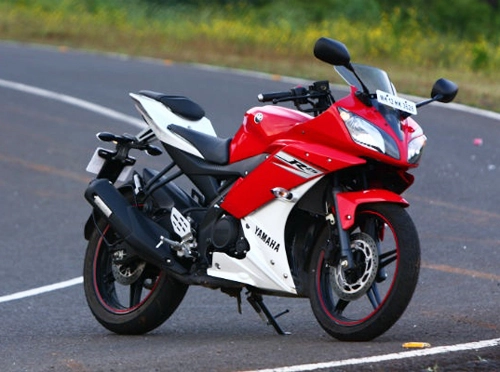 Yamaha r15 phiên bản indonesia tinh tế hơn hiện tại - 1