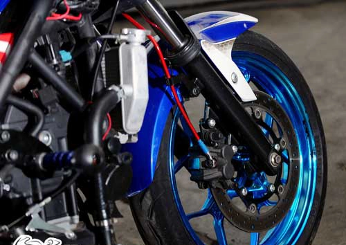 Yamaha r25 lột xác thành nakerbike phong cách mỹ - 4