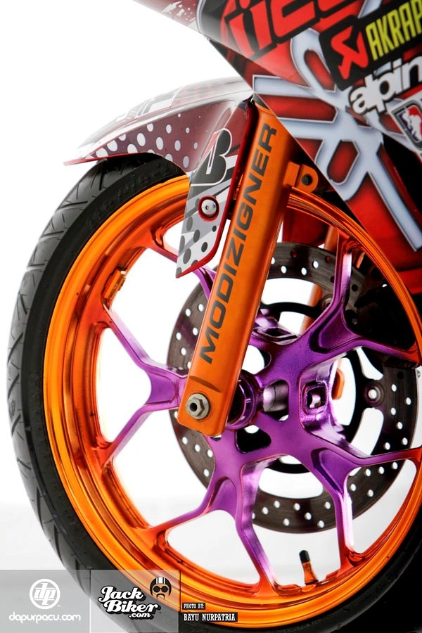 Yamaha r25 màu sắc nổi bật của biker mạo hiểm - 10