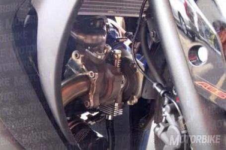Yamaha r3 thử nghiệm hệ thống turbo - 2