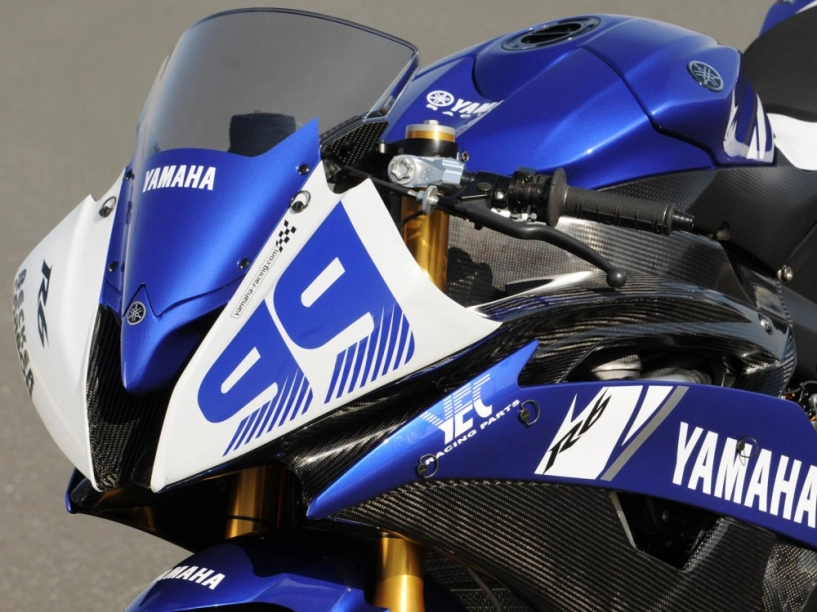 Yamaha r6 mạnh mẽ trên đường đua - 3