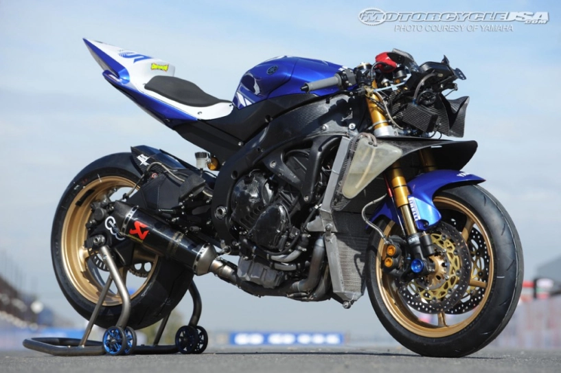 Yamaha r6 mạnh mẽ trên đường đua - 4