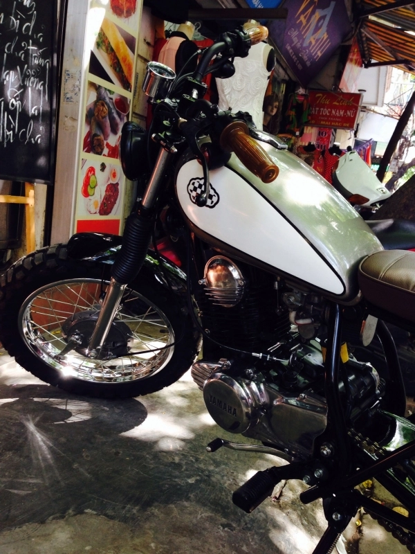 Yamaha sr250 tracker trang điểm lại theo phong cách hầm hố - 2