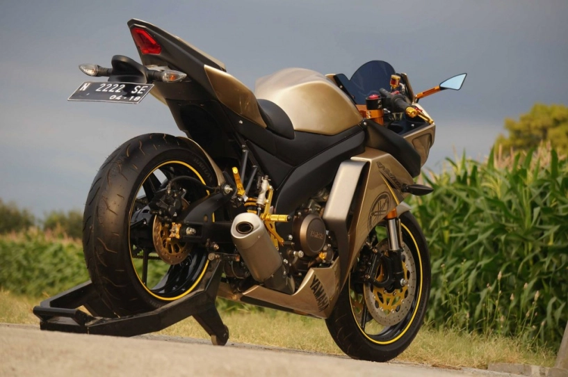 Yamaha v-ixion độ hầm hố với phong cách sportbike - 3