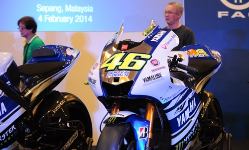 Yamaha yzr-m1 motogp có gì khác với các superbike - 2