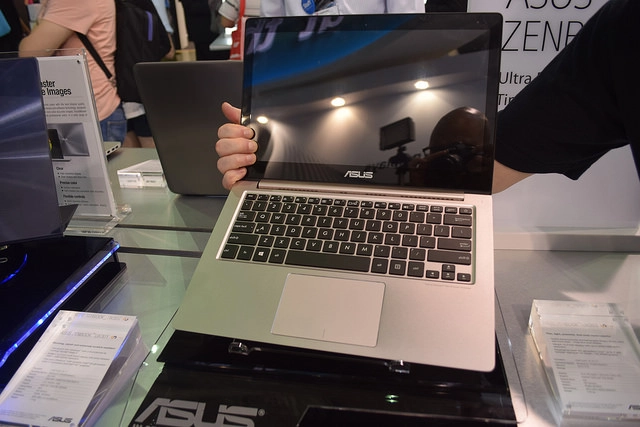Zenbook ux303 laptop có thiết kế đẹp mỏng và nhẹ - 2