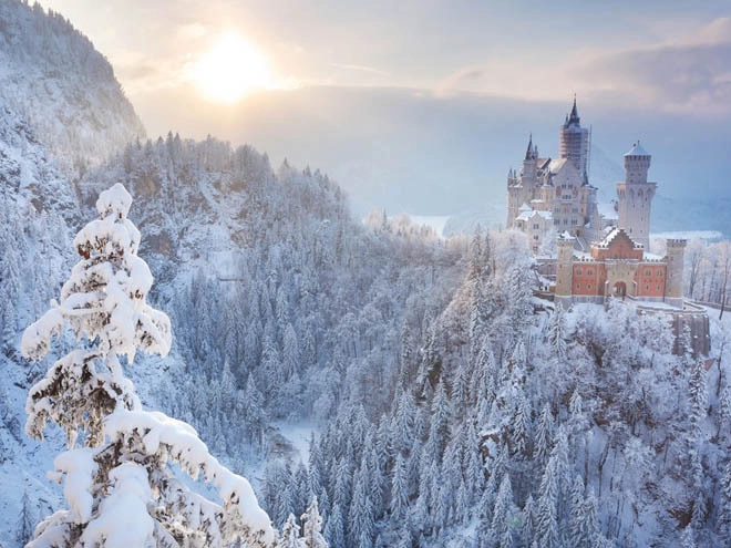 10 tòa lâu đài tuyết tuyệt đẹp hiện hữu trên thế giới - 1