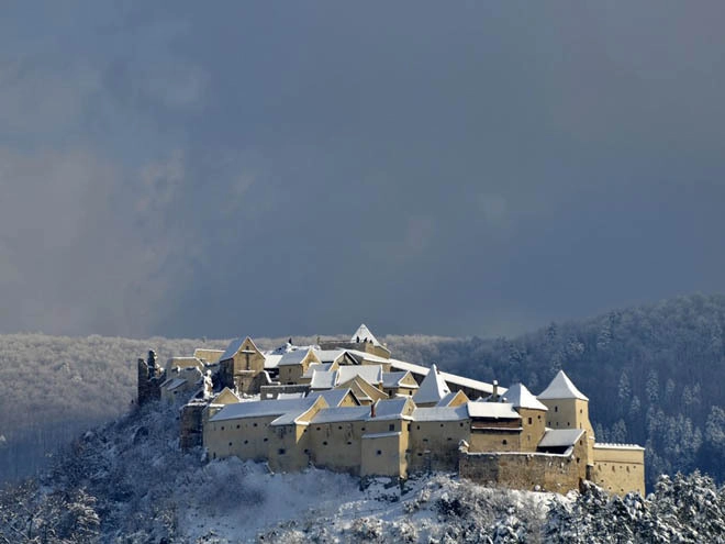10 tòa lâu đài tuyết tuyệt đẹp hiện hữu trên thế giới - 10
