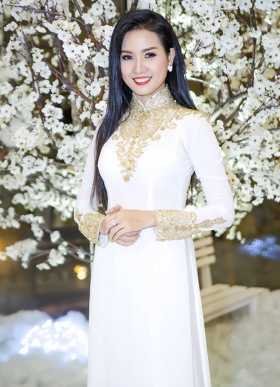 Angela phương trinh diện áo dài phong cách retro - 3