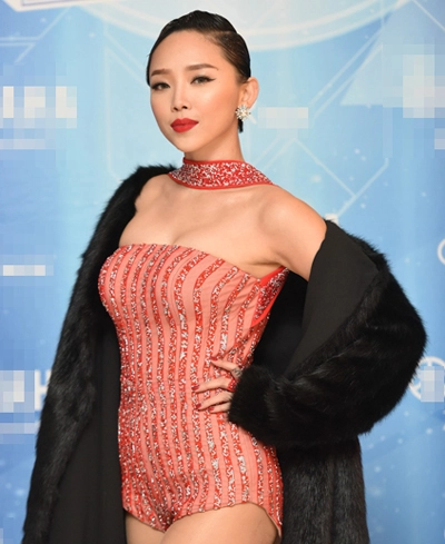 Angela phương trinh thúy vân trang điểm đẹp nhất tuần - 3