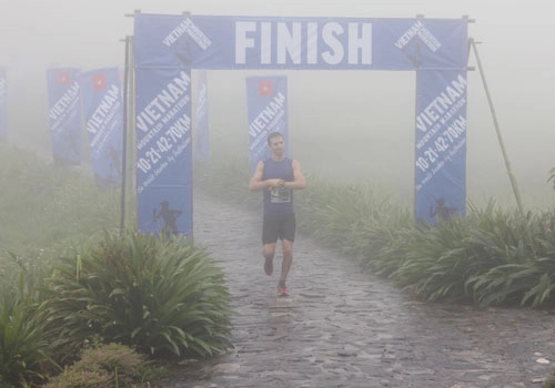 Ảnh cuộc thi marathon vượt núi việt nam 2015 - 1