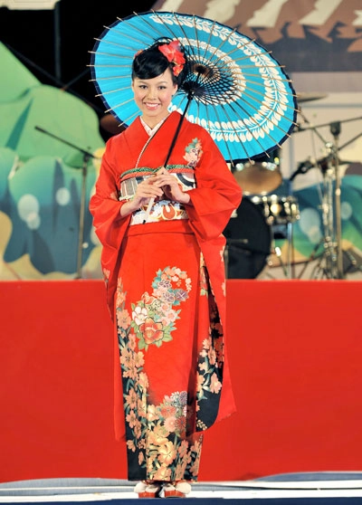 Áo dài kimono khoe sắc trên sân khấu hội an - 10