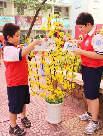 Bé làm thiệp tết chúc ông bà cha mẹ - 9