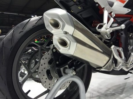 Benelli bất ngờ tung ra dòng sportbike tornado 302 - 4