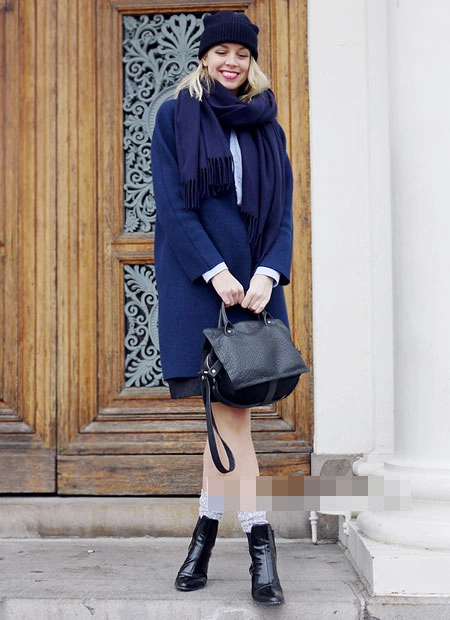 Blogger nổi tiếng khoe tài phối áo khoác với3 kiểu giày - 6