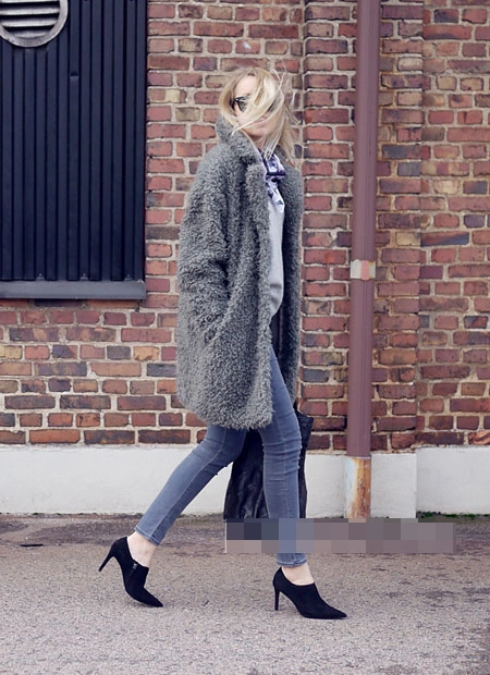 Blogger nổi tiếng khoe tài phối áo khoác với3 kiểu giày - 7