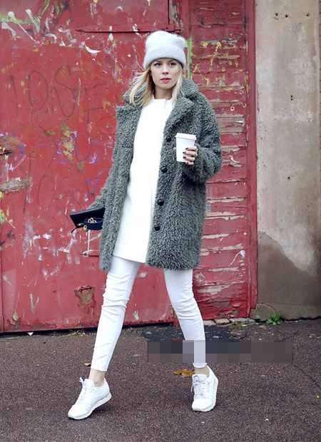 Blogger nổi tiếng khoe tài phối áo khoác với3 kiểu giày - 8