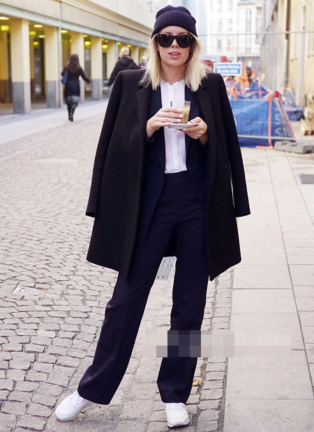 Blogger nổi tiếng khoe tài phối áo khoác với3 kiểu giày - 10