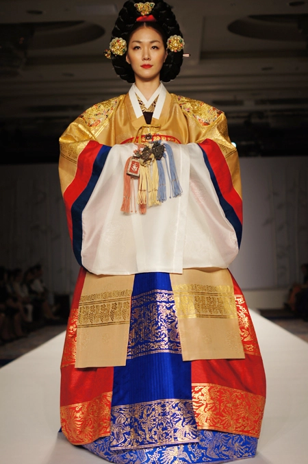 Bộ sưu tập hanbok của các nhà thiết kế hàn quốc - 5