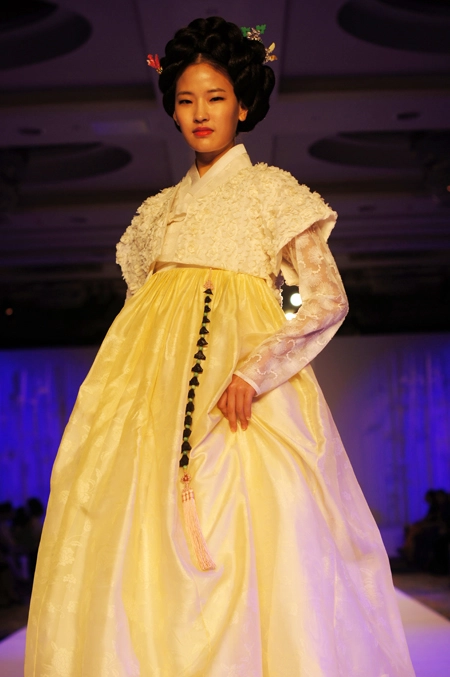 Bộ sưu tập hanbok của các nhà thiết kế hàn quốc - 11