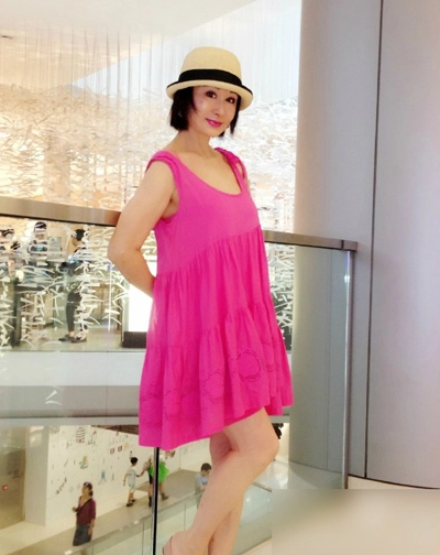 Bộ sưu tập váy áo màu hồng của phan nghinh tử - 5