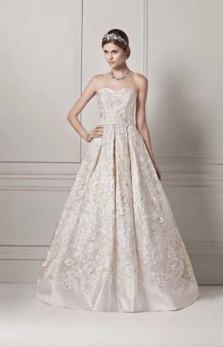 Các mẫu váy cưới lộng lẫy cho đám cưới xuân hè 2015 tiếp - 3