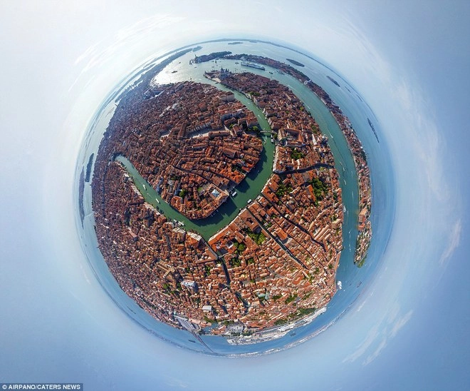 Các thành phố nổi tiếng trong hình dáng một hành tinh - 6