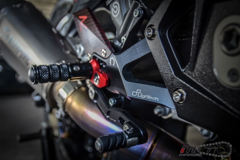 Cận cảnh bmw s1000rr 2015 độ khủng với phiên bản black step racing performance - 22