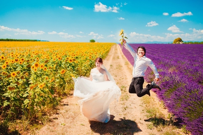 Cánh đồng oải hương trong bộ ảnh cưới của cặp đôi việt - 6