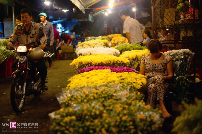 Chợ hoa đêm không ngủ ở sài gòn - 10