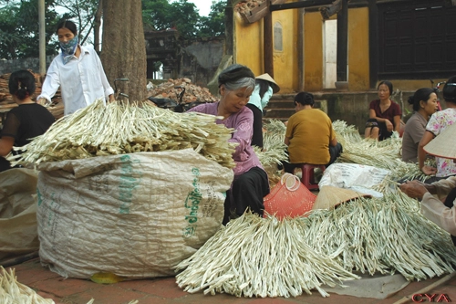 Chợ nón làng chuông - 1