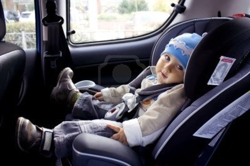 Chọn mua ghế ngồi xe hơi an toàn cho bé - 1