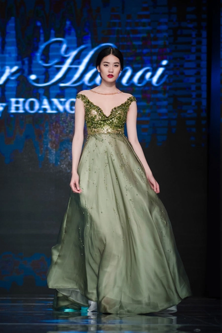 Đầm lộng lẫy mang đậm dấu ấn hoàng hải - 5
