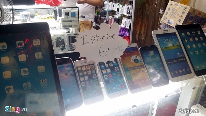 Dân buôn việt trung tranh iphone 6 trên đất singapore - 3