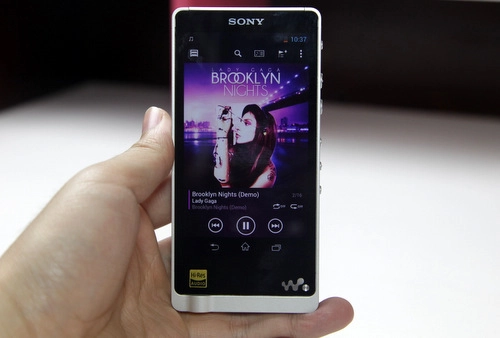 Đập hộp máy nghe nhạc sony walkman nwz-zx1 - 11