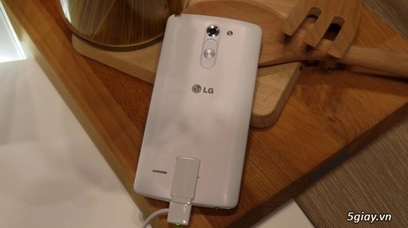 Màn hình của lg g3 stylus không bì kịp galaxy note 4 - 3