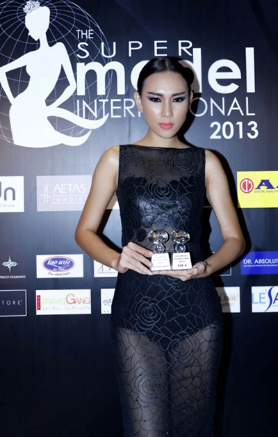 Diệu huyền vào top 5 siêu mẫu quốc tế 2013 - 4