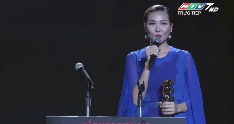 Đôi bạn ngân khánh lê phương rủ nhau chiếm giải htv awards - 9