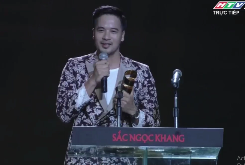 Đôi bạn ngân khánh lê phương rủ nhau chiếm giải htv awards - 13