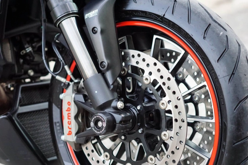 Ducati diavel 2015 độ kiểng đầy mạnh mẽ và hấp dẫn - 3